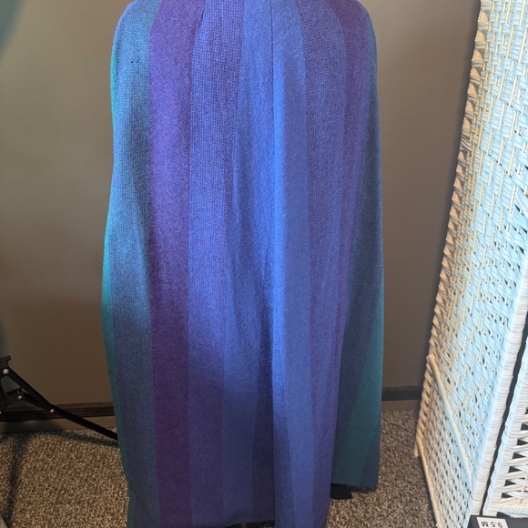 Vintage Gorgeous Irish 100% Pure New Wool Cape - Picture 8 of 16